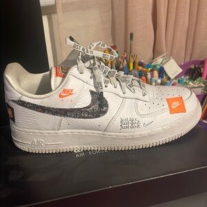 Nike Air Force 1 'Just Do It' White Sneakers